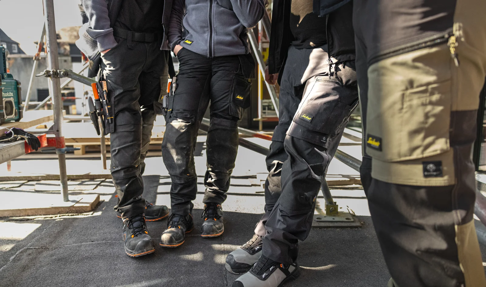Werkschoenen op de bouwplaats